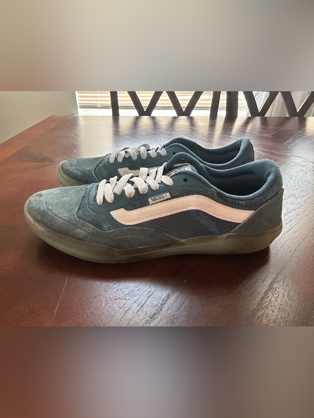 Vans Men's Low-Top Sneakers in Teal and Whitensize 8.5